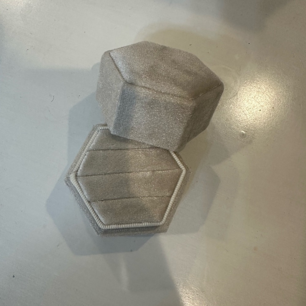 Hexagonal Velvet Ring Box